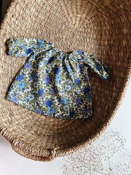 Sukienka dla lalki Miniland 38 cm w fioletowo niebieskie kwiatki Tadaaam